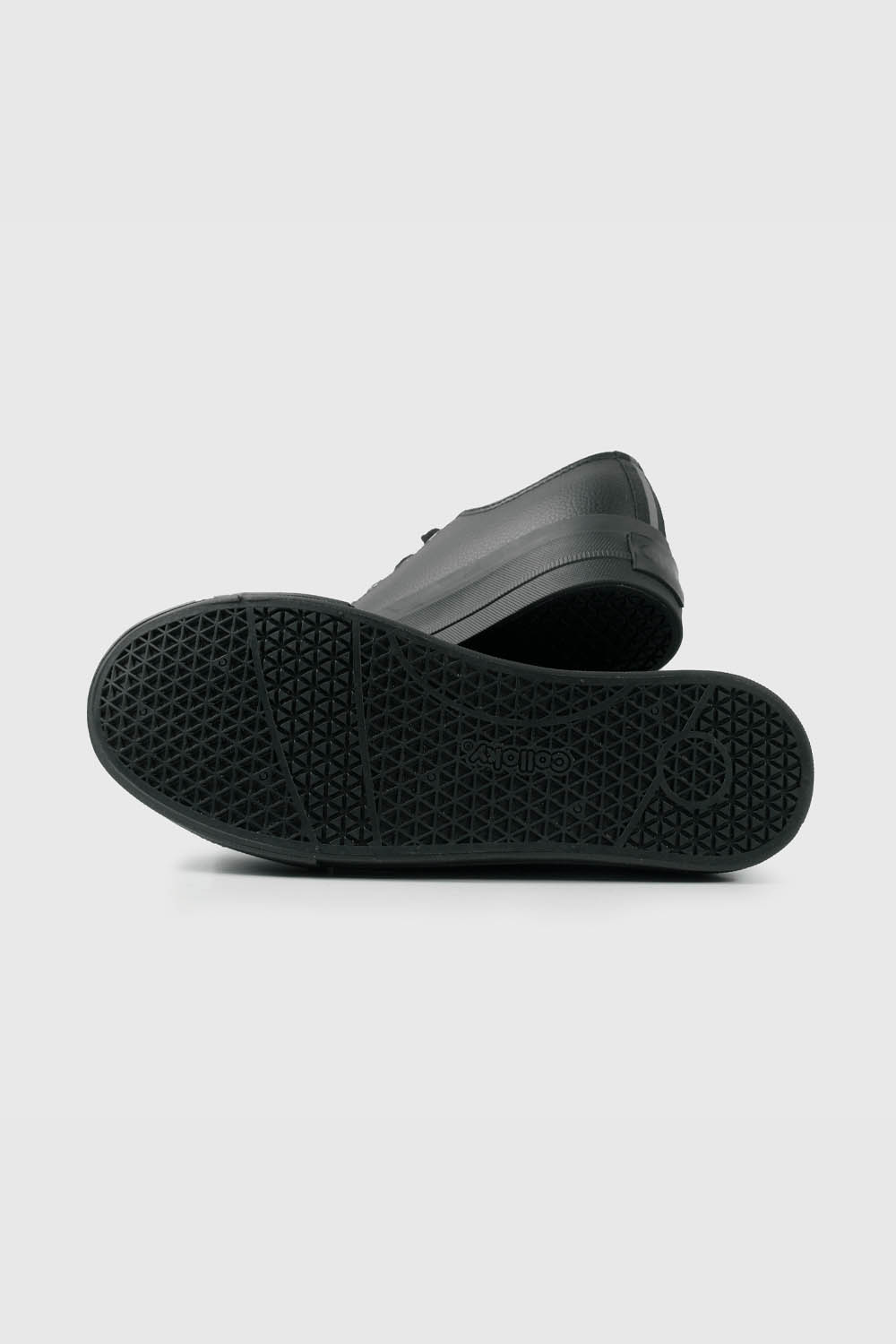 ZAPATILLA NEGRA CON PLATAFORMA - 3