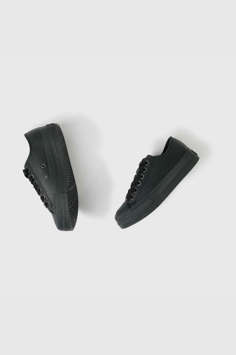 ZAPATILLA NEGRA CON PLATAFORMA - 4