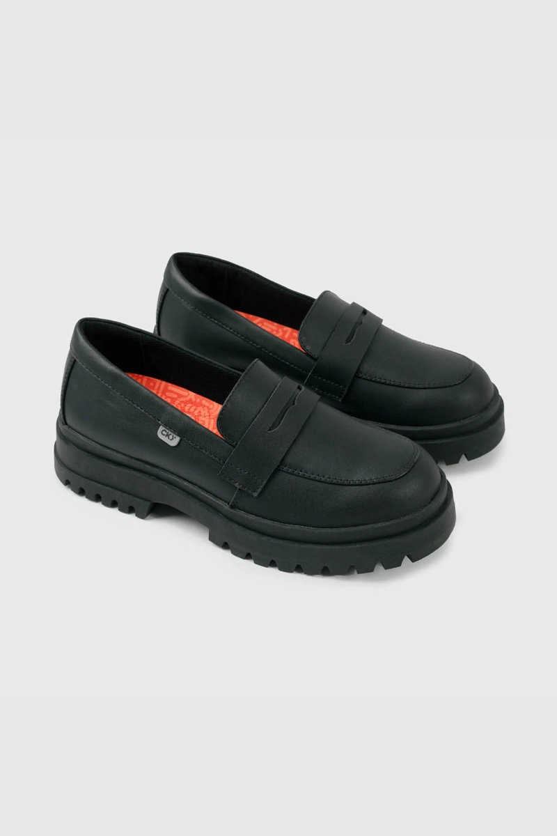 MOCASIN ESCOLAR NEGRO CON PLATAFORMA - 1