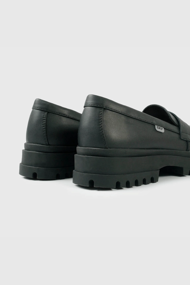 MOCASIN ESCOLAR NEGRO CON PLATAFORMA - 5
