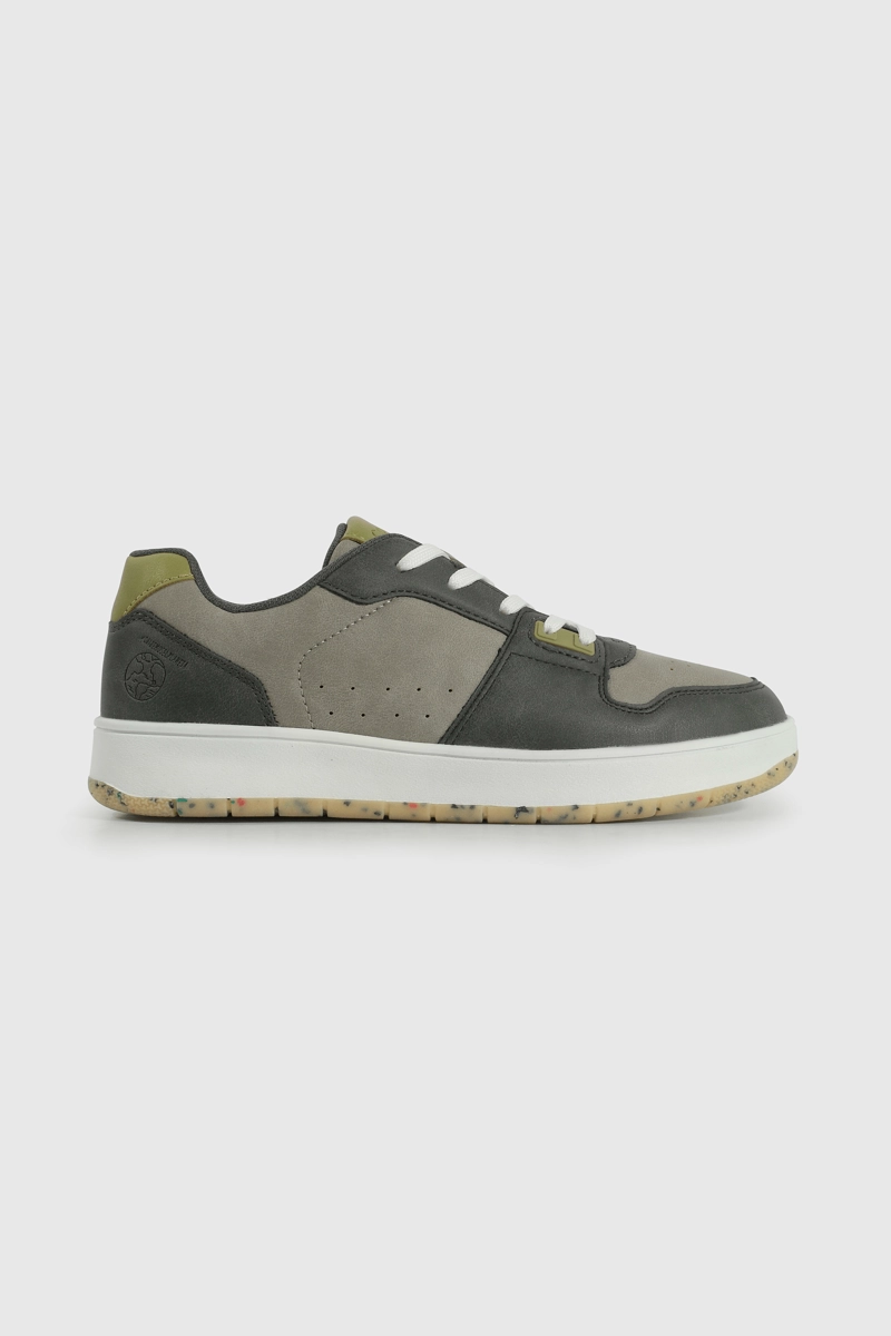 ZAPATILLA LIFESTYLE DE NIÑO GRIS CAÑA BAJA CON CORDON - 2