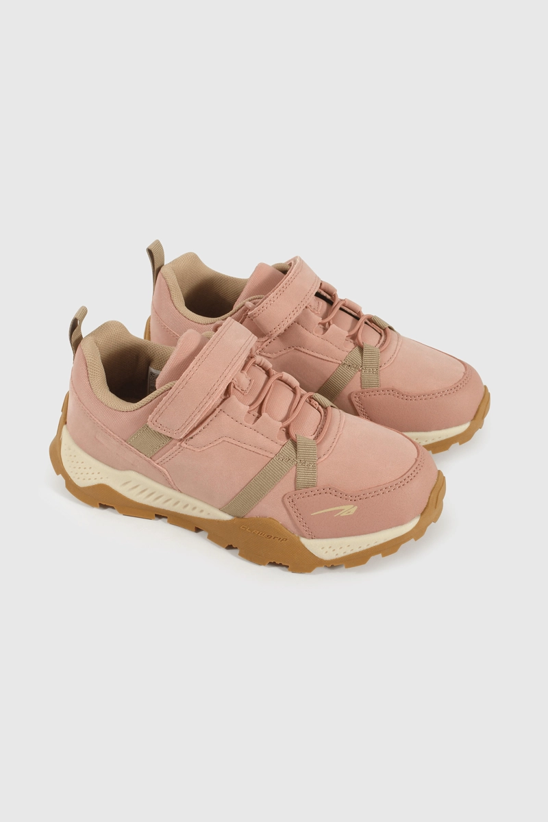 ZAPATILLA OUTDOOR DE NIÑA ROSADO CAÑA BAJA VELCRO Y CORDON - 1