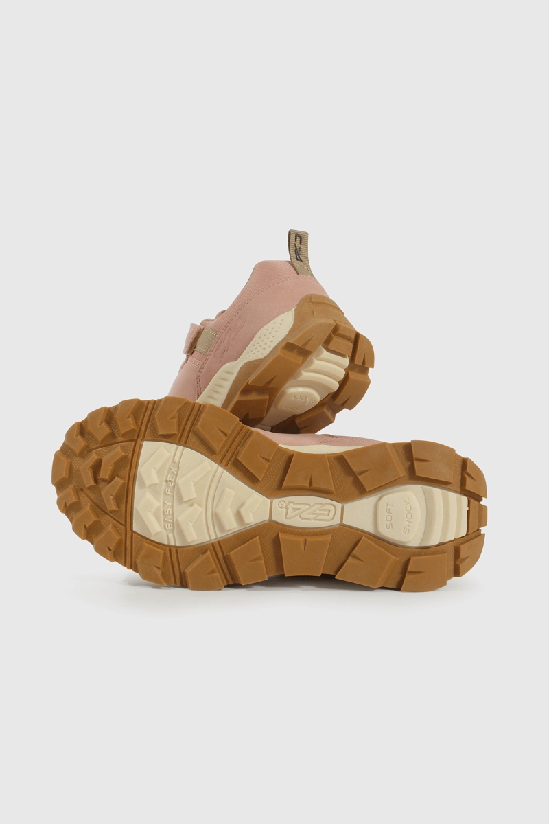ZAPATILLA OUTDOOR DE NIÑA ROSADO CAÑA BAJA VELCRO Y CORDON - 3