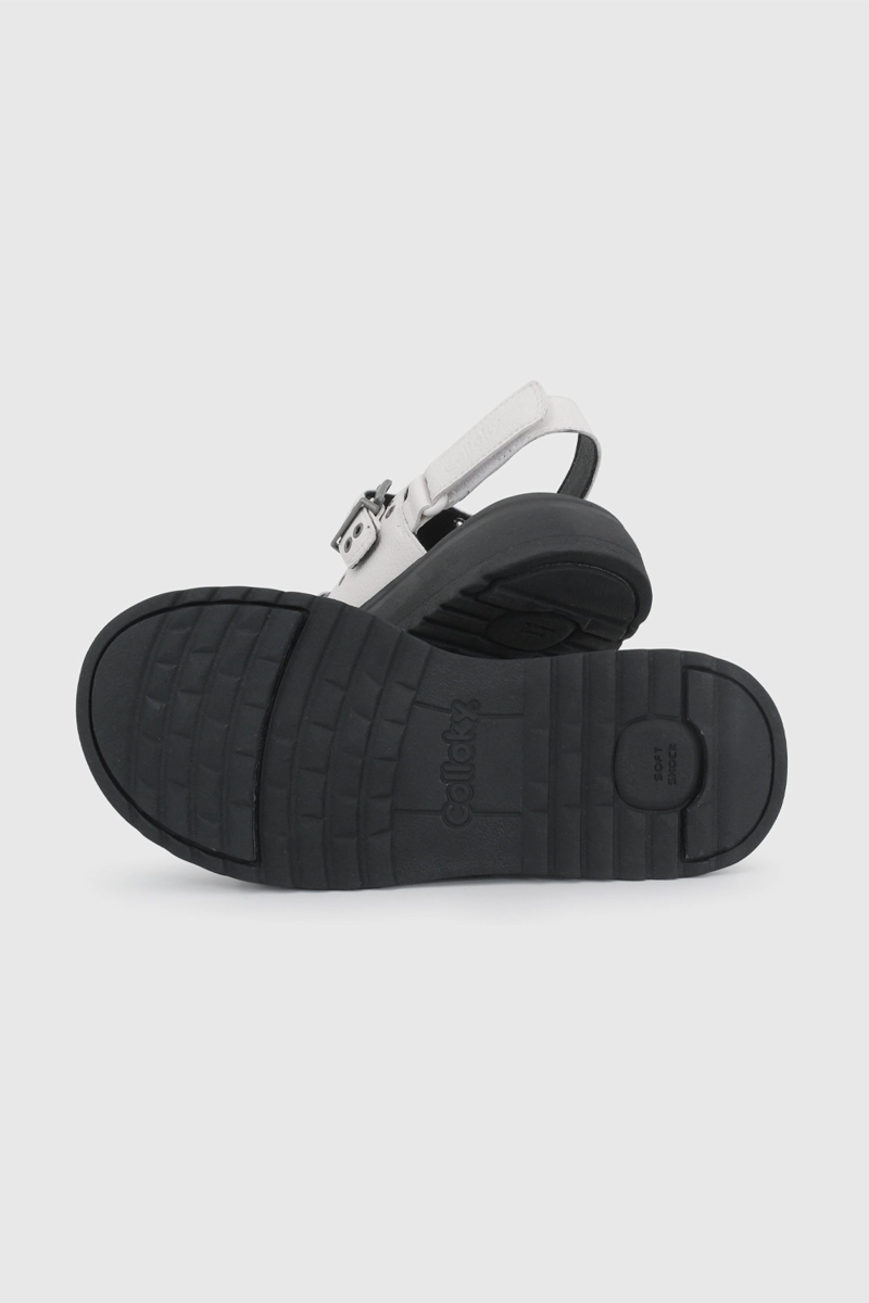 SANDALIA BLANCA CON PLATAFORMA Y TACHAS DE NIÑO TALLA 28 A 38 - 3