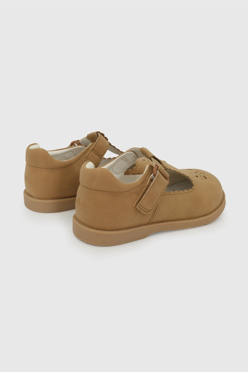 REINA CAMEL NIÑA 7463 COLLOKY - 6
