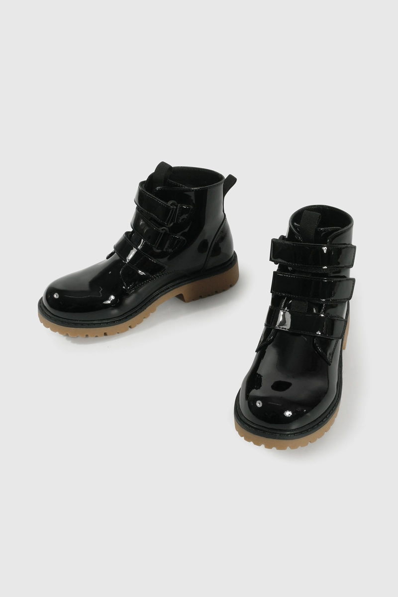BOOTIE NEGRA CAÑA MEDIA CON VELCRO DE NIÑA - 4
