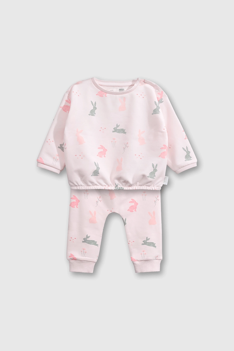 CONJUNTO POLERON + PANTALON ROSADO CON ESTAMPA DE CONEJOS - 1
