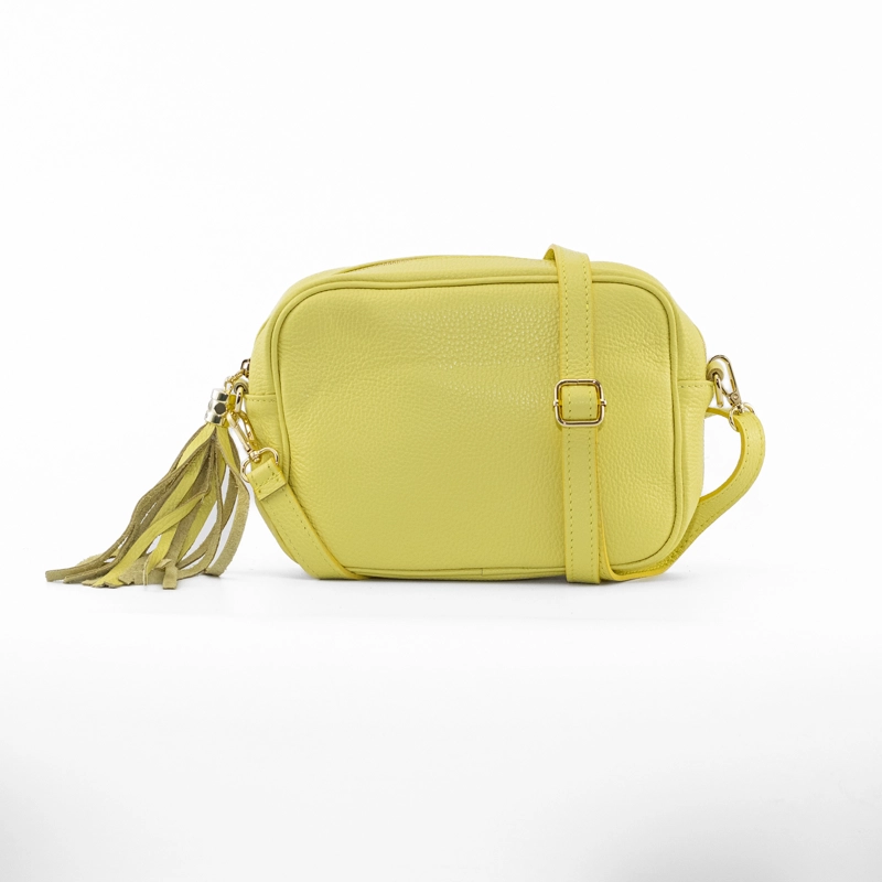 CARTERA CUERO RECTANGULAR LISA AMARILLO - 1