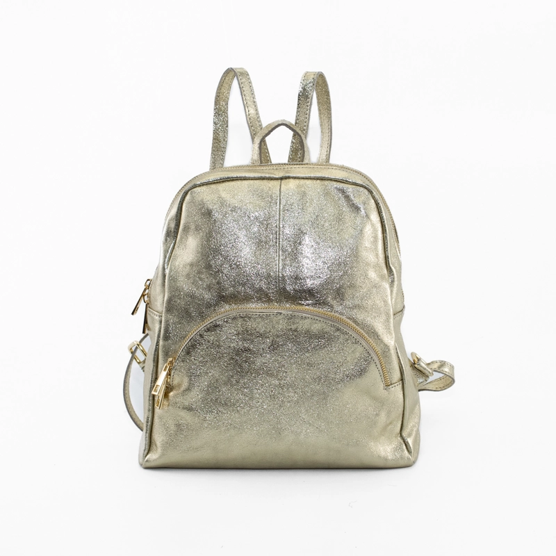 MOCHILA CUERO METALICA ORO - 1