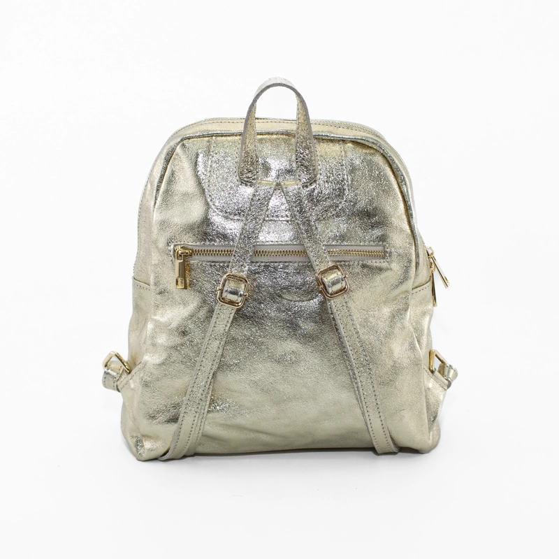 MOCHILA CUERO METALICA ORO - 3