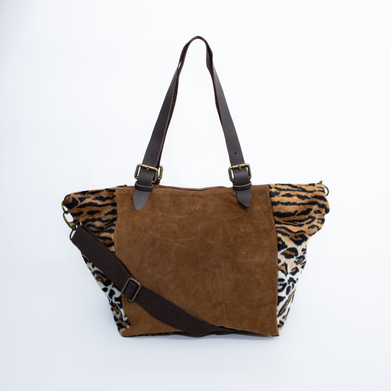 CARTERA RENO CON FLECOS LEO CHOCOLATE MAILEA - 1