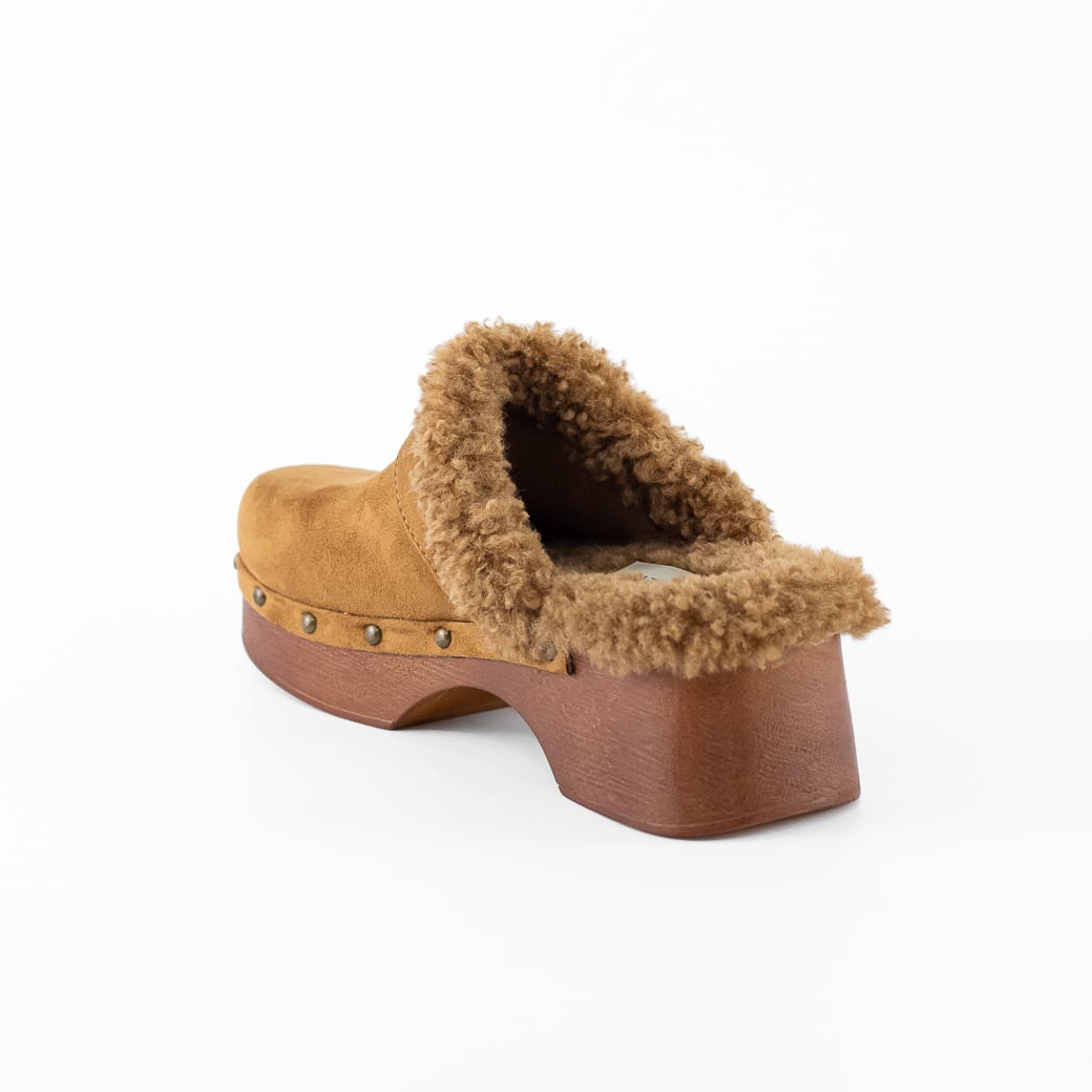 ZUECO CHIPORRO CON HEBILLA 926 MUJER CAMEL MAILEA - 3