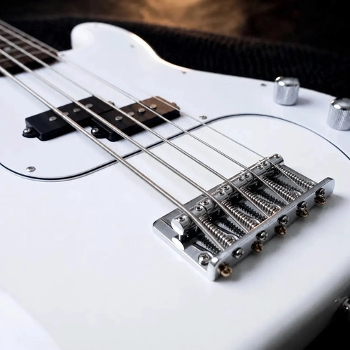 BAJO ELECTRICO IBRAH P-BASS 5 CUERDAS ROJO + AMPLIFICADOR PRA20W + ACCESORIOS - 7