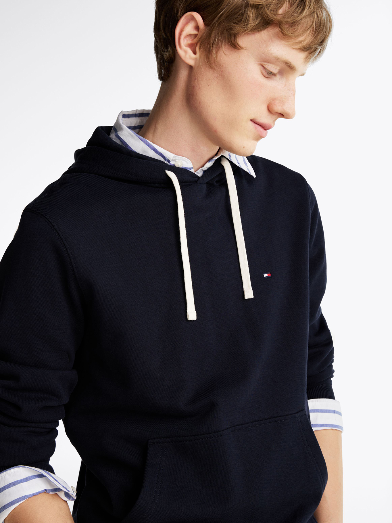 POLERON HOODIE CON LOGO BORDADO - 4
