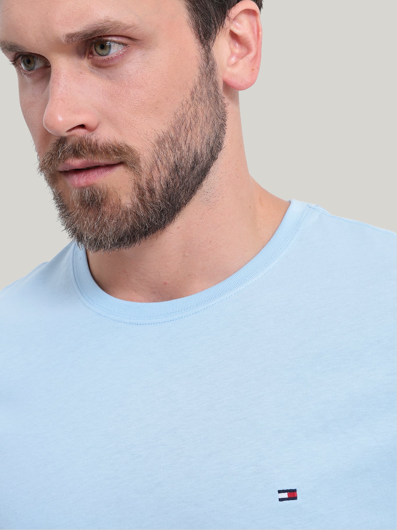 POLERA ALGODÓN HOMBRE TOMMY HILFIGER CELESTE ESSENTIAL COTTON C-NECK SLIM FIT - 4