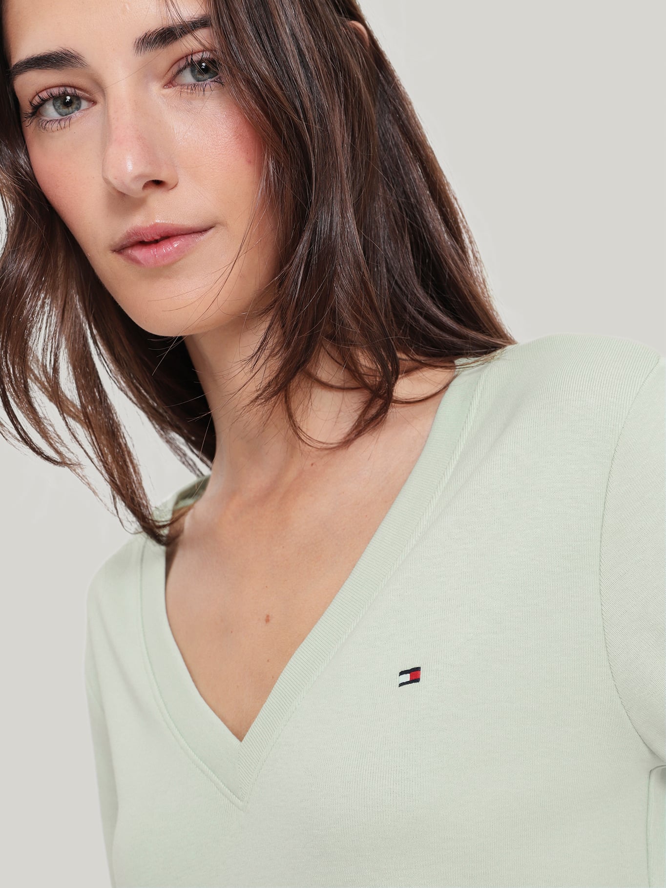 POLERA V-NECK SLIM FIT - 4