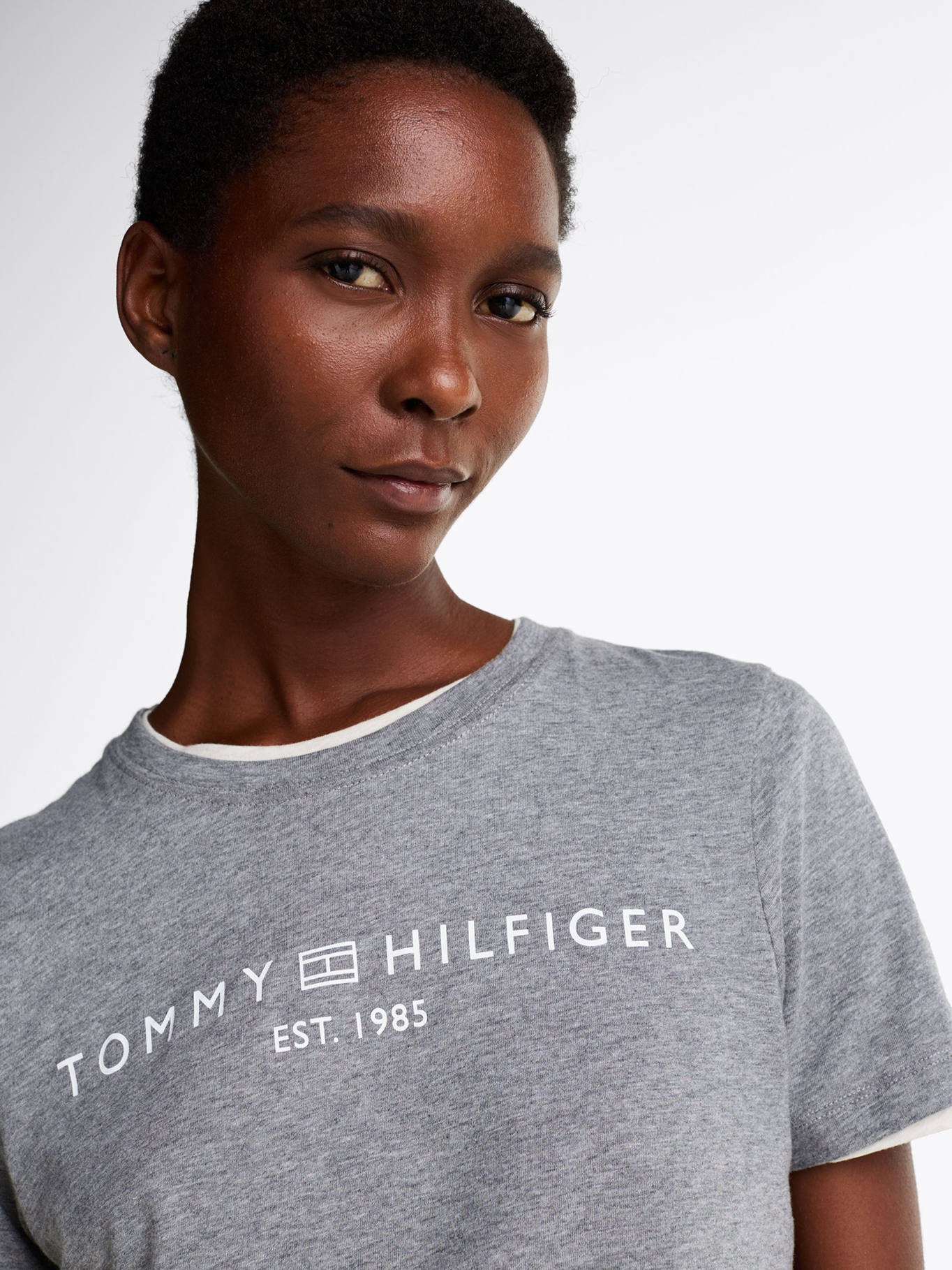 POLERA SIGNATURE CON LOGO REGULAR FIT - 4