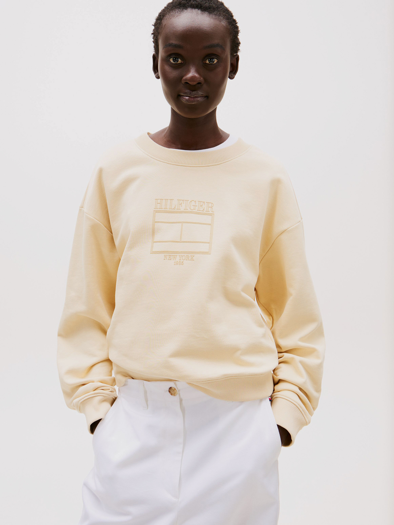 POLERON LOGO BOXY OUTLINE FLAG - 1