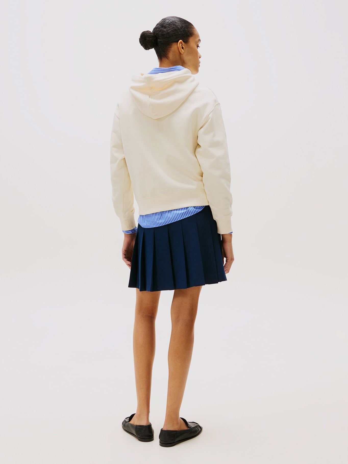 POLERON HOODIE CON LOGO BORDADO - 3