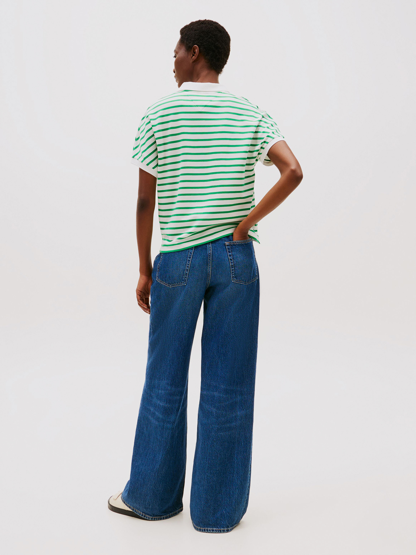 POLO SOLID CON LOGO RELAXED FIT - 3