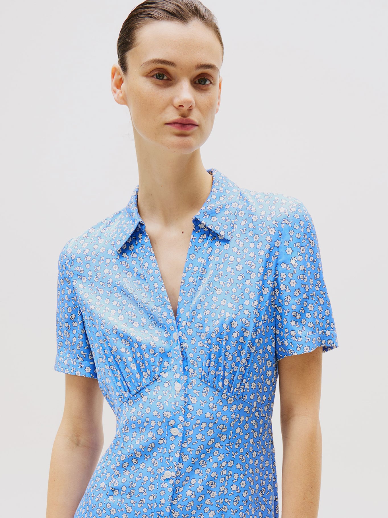 VESTIDO CON ESTAMPADO FLORAL - 4