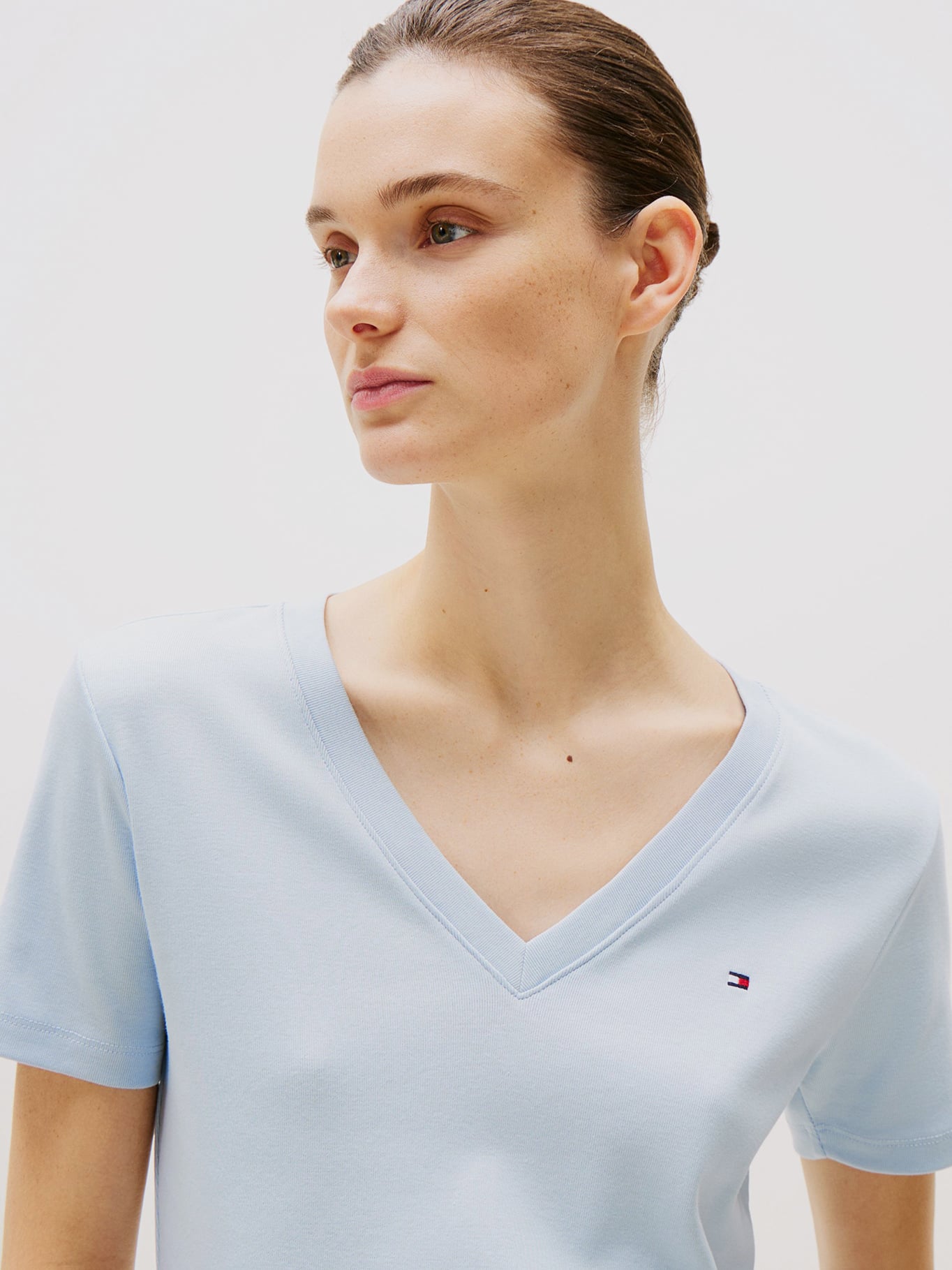 POLERA V-NECK SLIM FIT - 4