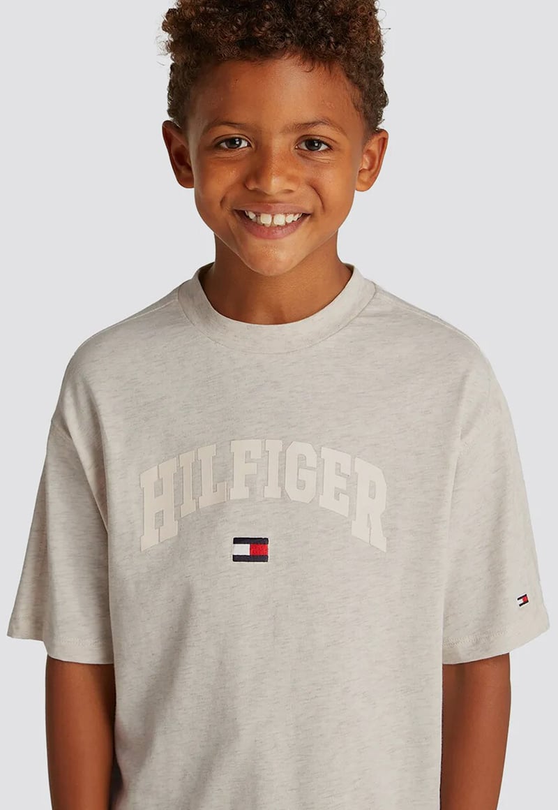 POLERA CON LOGO VARSITY - 3