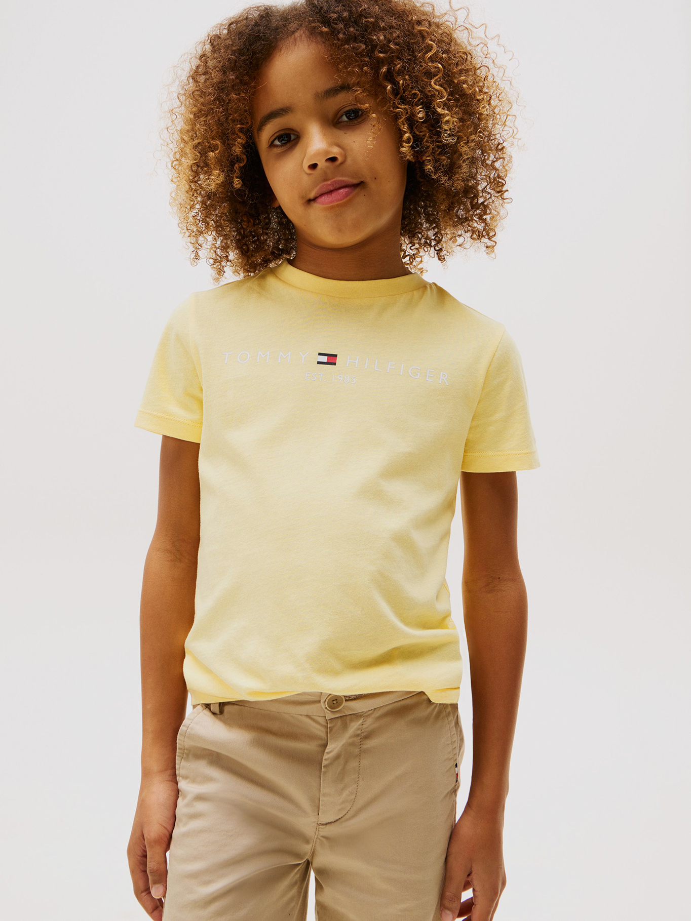 POLERA DE NIÑO ESSENTIAL CON LOGO - 1