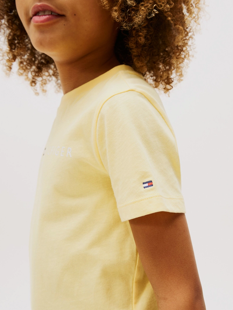 POLERA DE NIÑO ESSENTIAL CON LOGO - 4