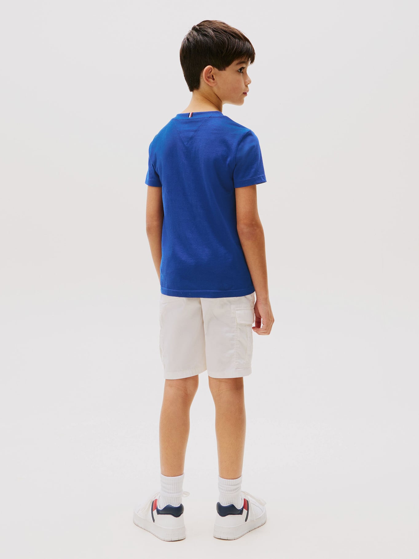 POLERA DE NIÑO ESSENTIAL CON LOGO - 3