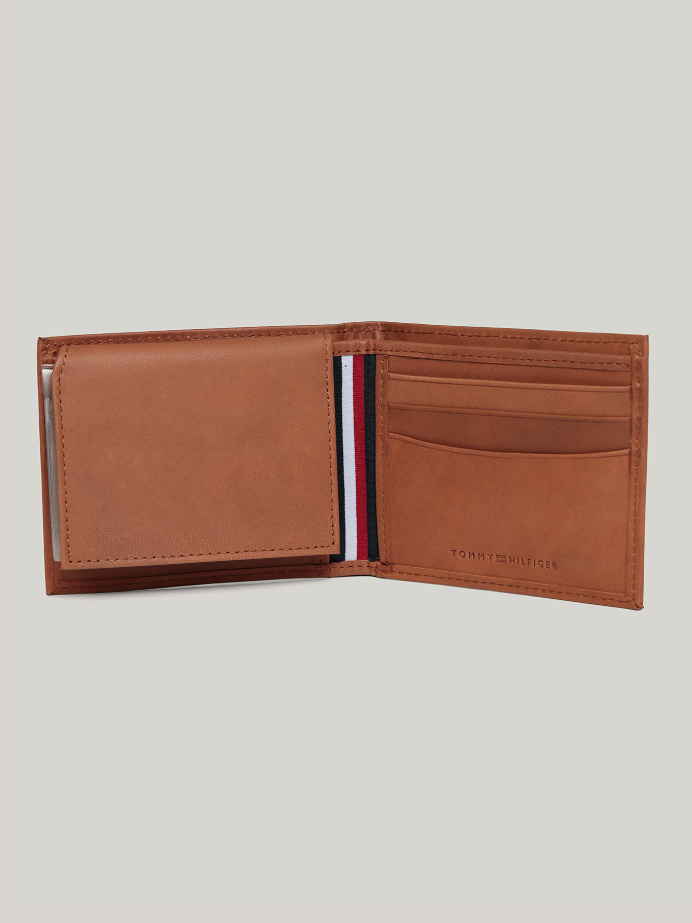 BILLETERA ESSENTIAL PASSCASE - 4
