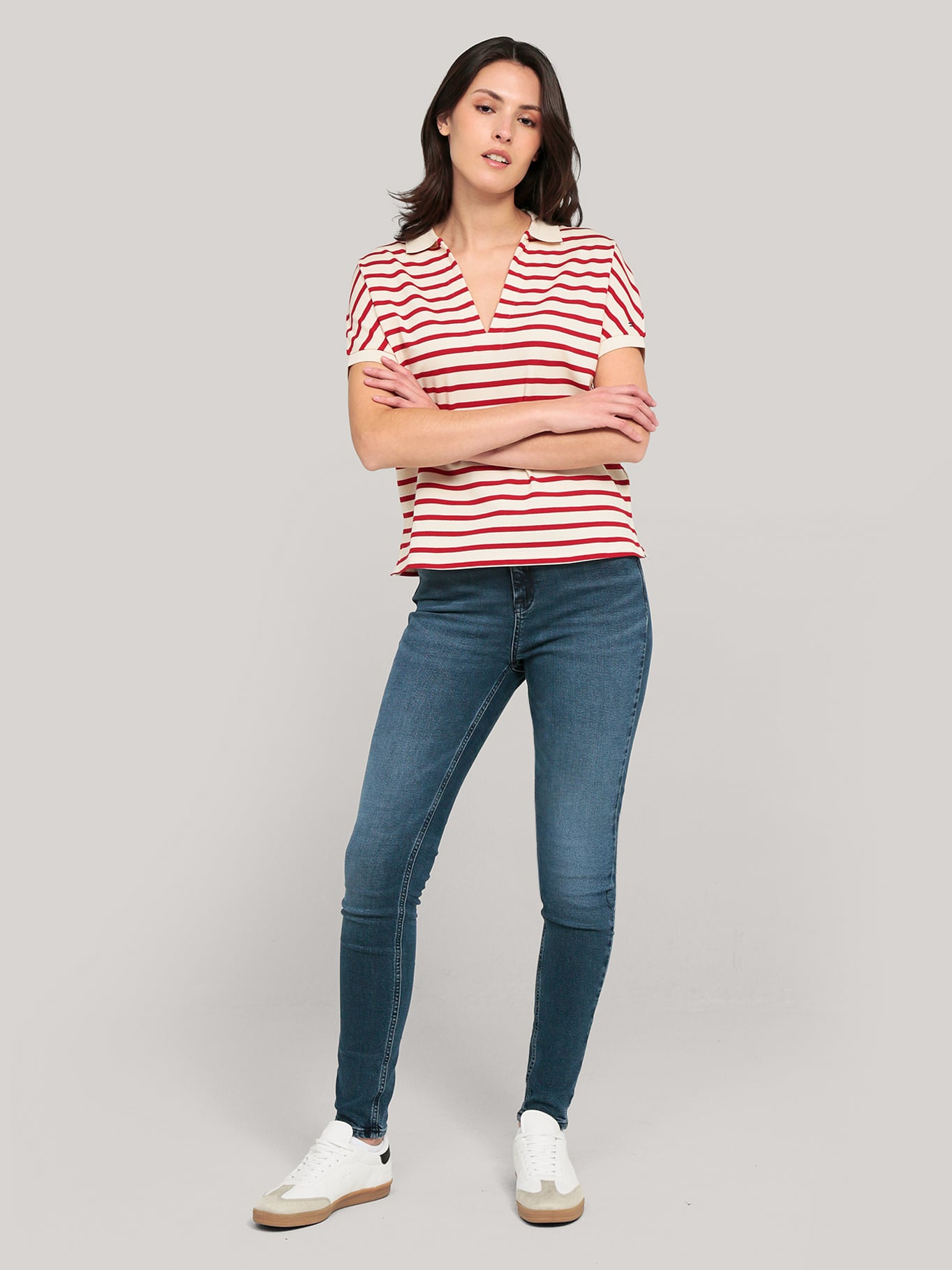 POLO SOLID CON LOGO RELAXED FIT - 2