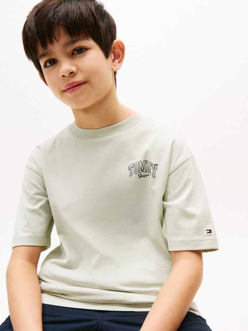 POLERA VARSITY GRAPHIC LOGO - 4