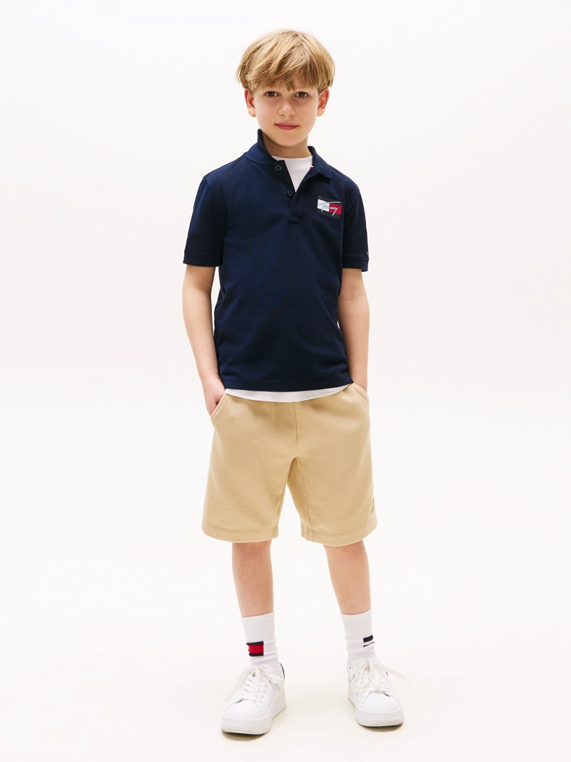 POLO CON LOGO DISTINTIVO - 2