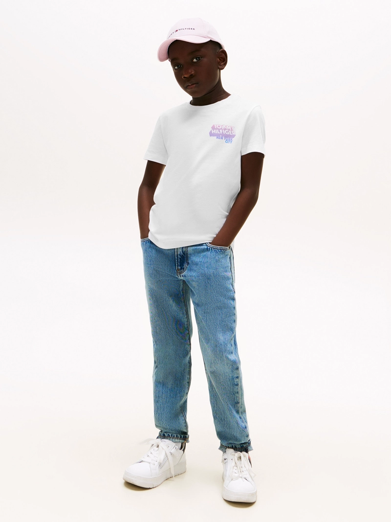 POLERA CON LOGO DE ESTILO GRAFITI - 2