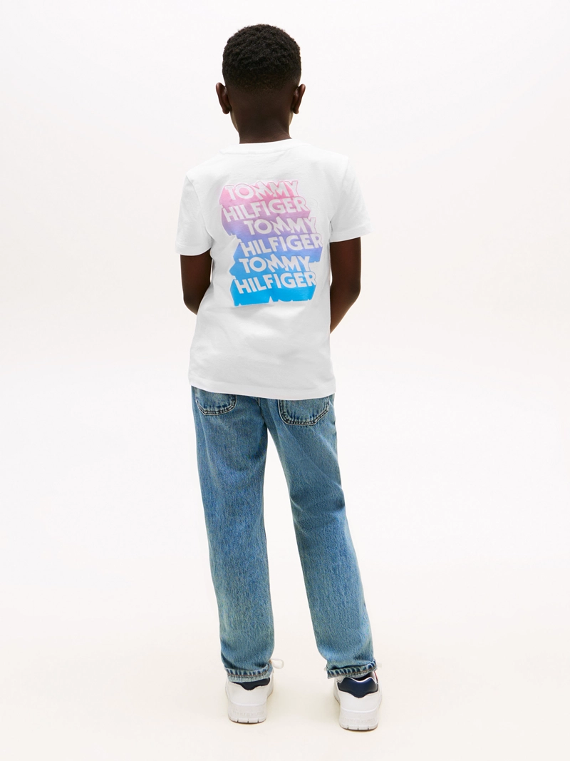 POLERA CON LOGO DE ESTILO GRAFITI - 3