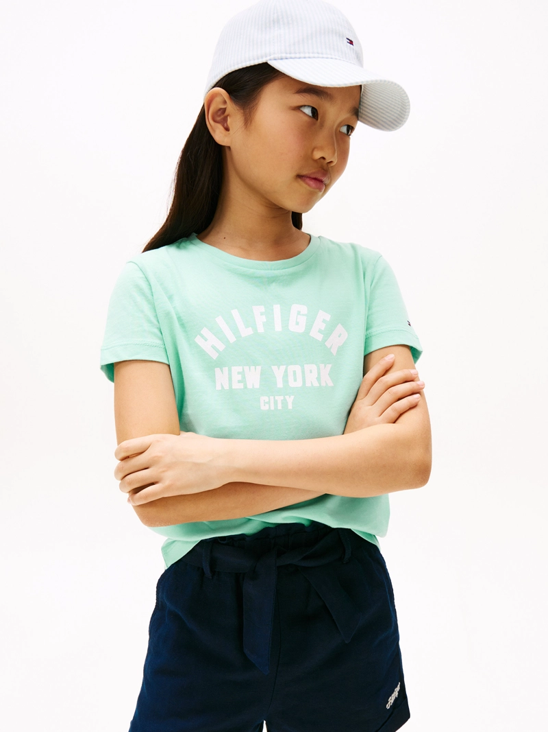 POLERA CON LOGO NYC CURVO - 1