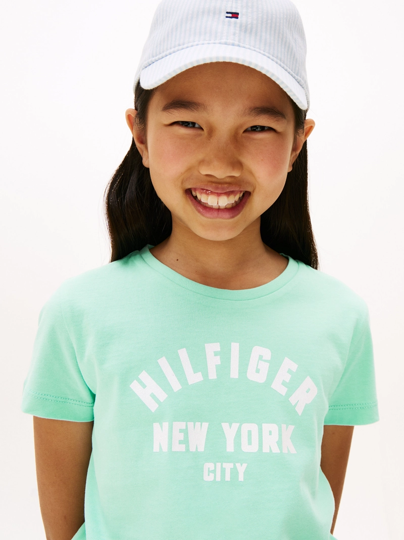 POLERA CON LOGO NYC CURVO - 4