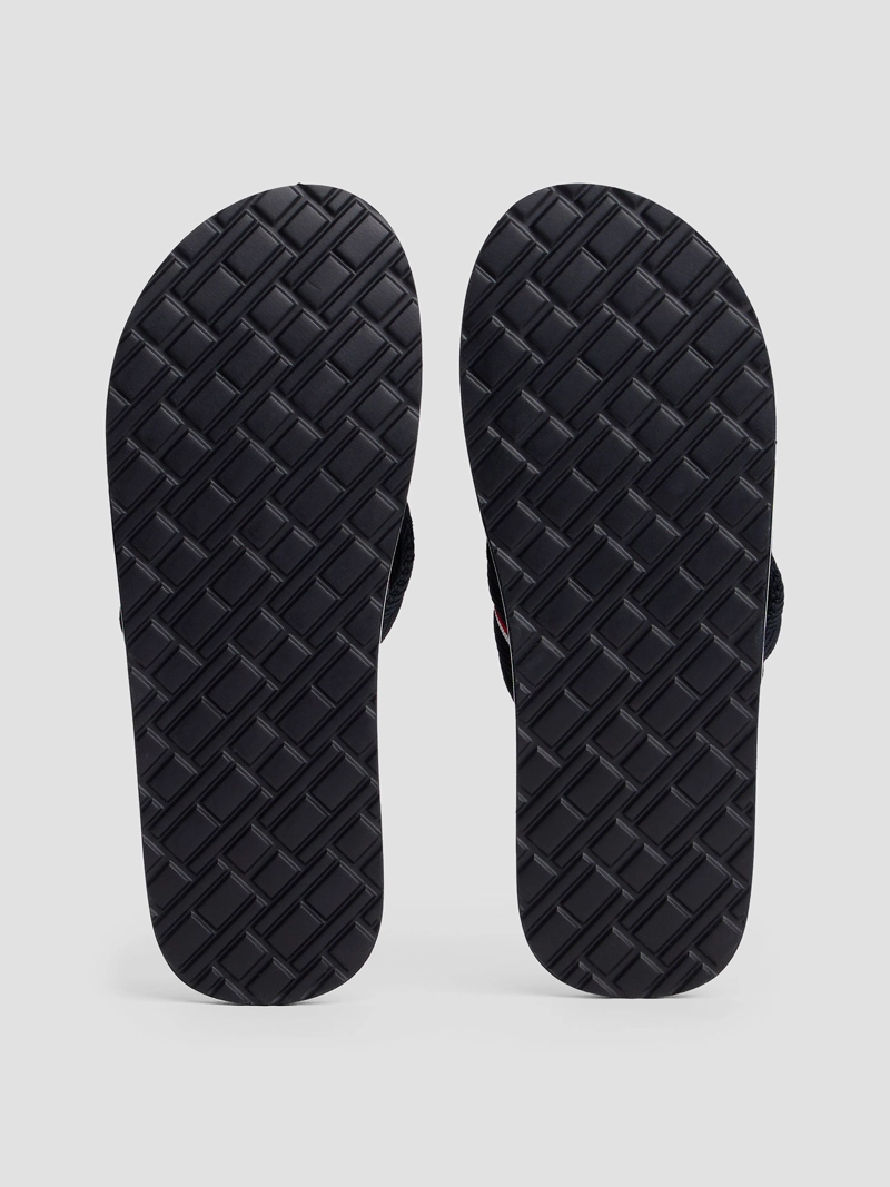 SANDALIAS CON CINTA DISTINTIVA - 4