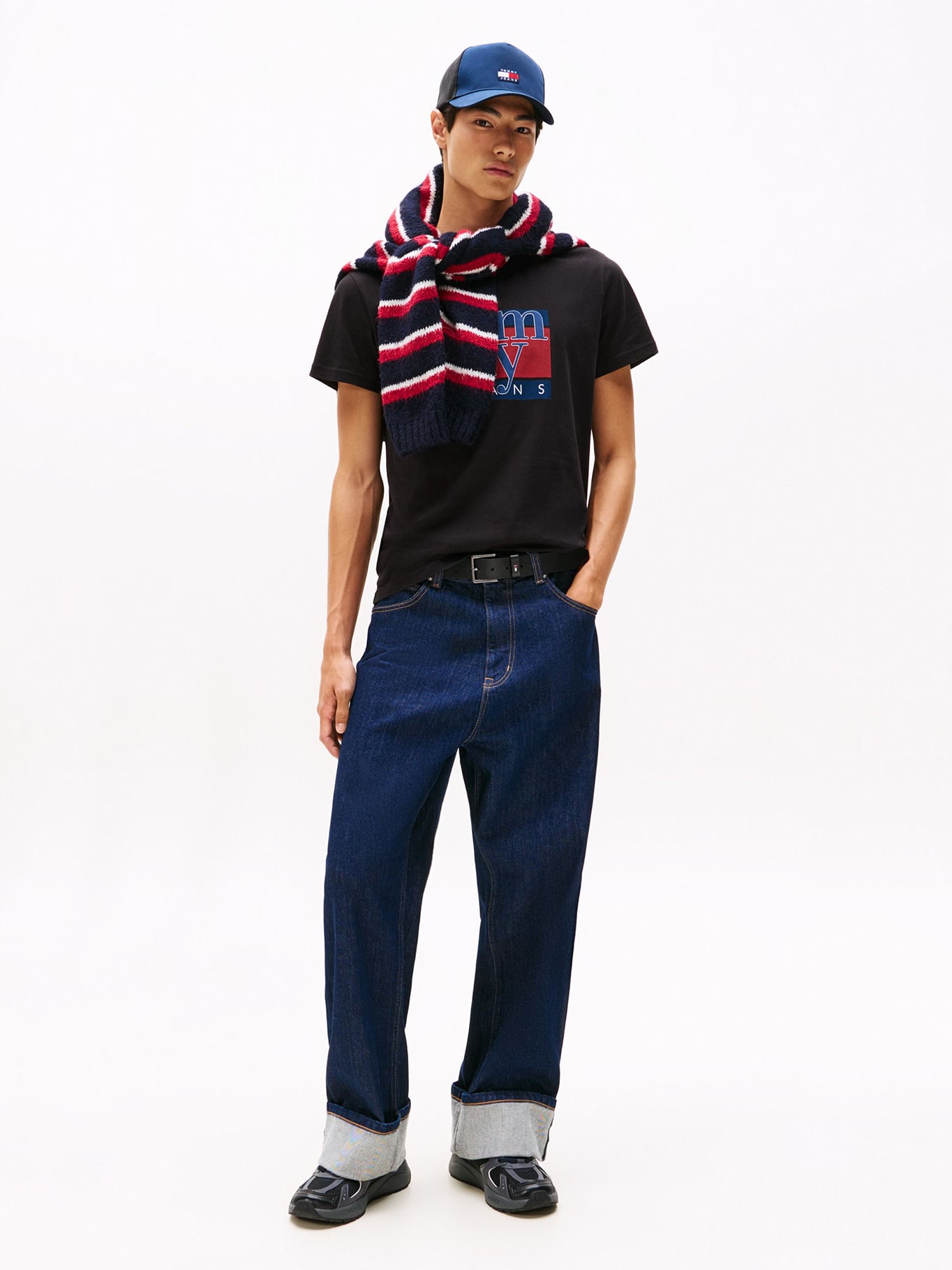 POLERA CON LOGO GRAFICO SLIM FIT - 2