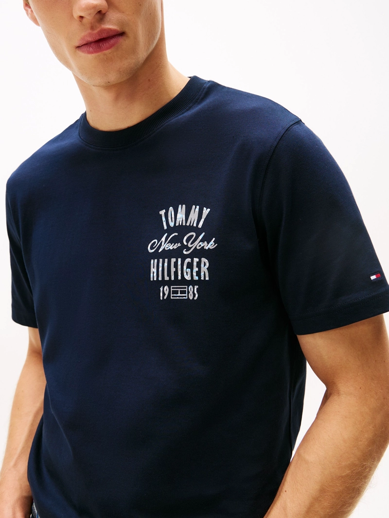 POLERA CON LOGO GRAFICO REGULAR FIT - 4