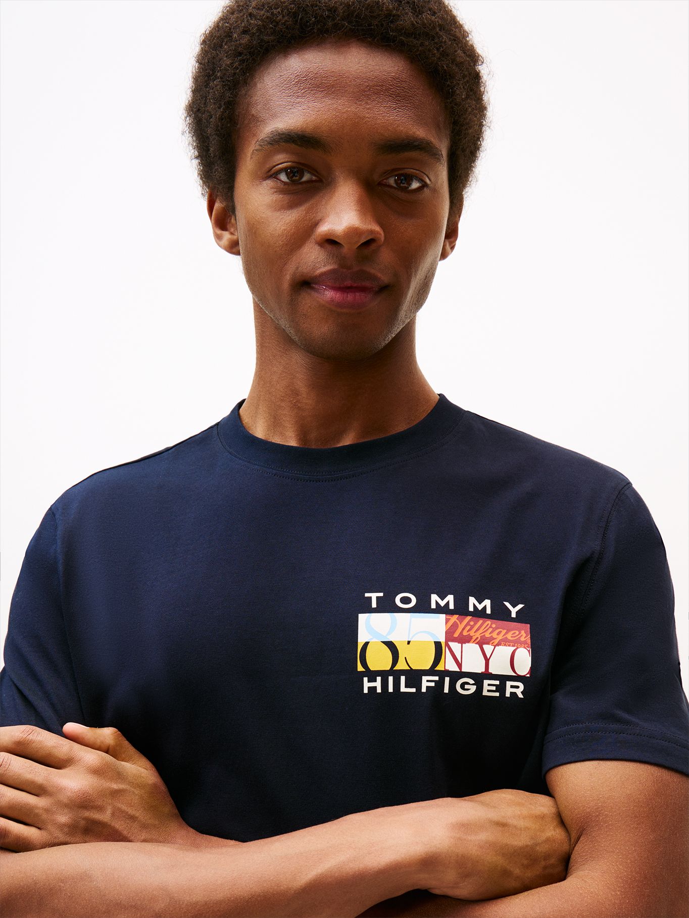 POLERA COLOUR FLAG LOGO REGULAR FIT - 4