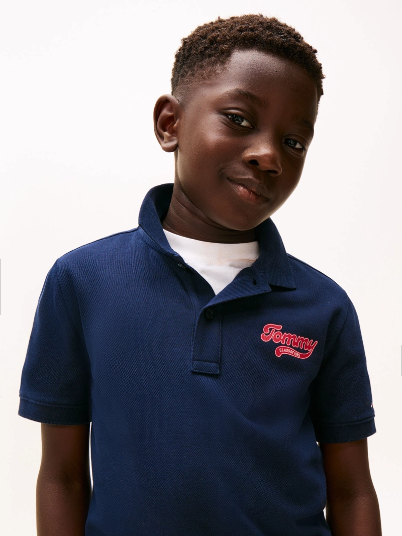 POLO VARSITY CON LOGO GRAFICO DE NIÑO - 4