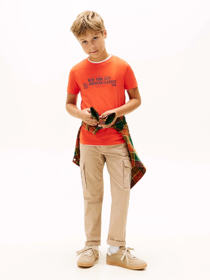 POLERA CON LOGO GRAFICO NYC - 2