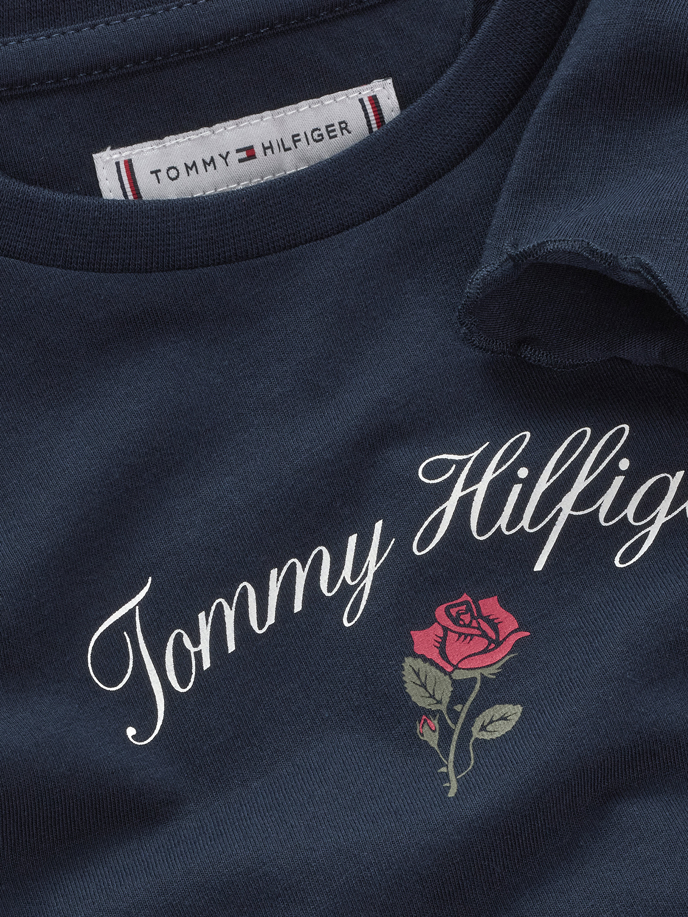 POLERA DE NIÑA CON LOGO GRAFICO - 3