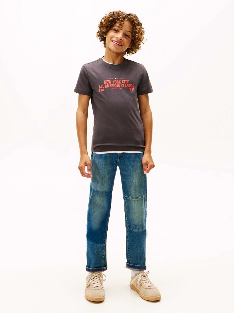POLERA CON LOGO GRAFICO NYC - 2
