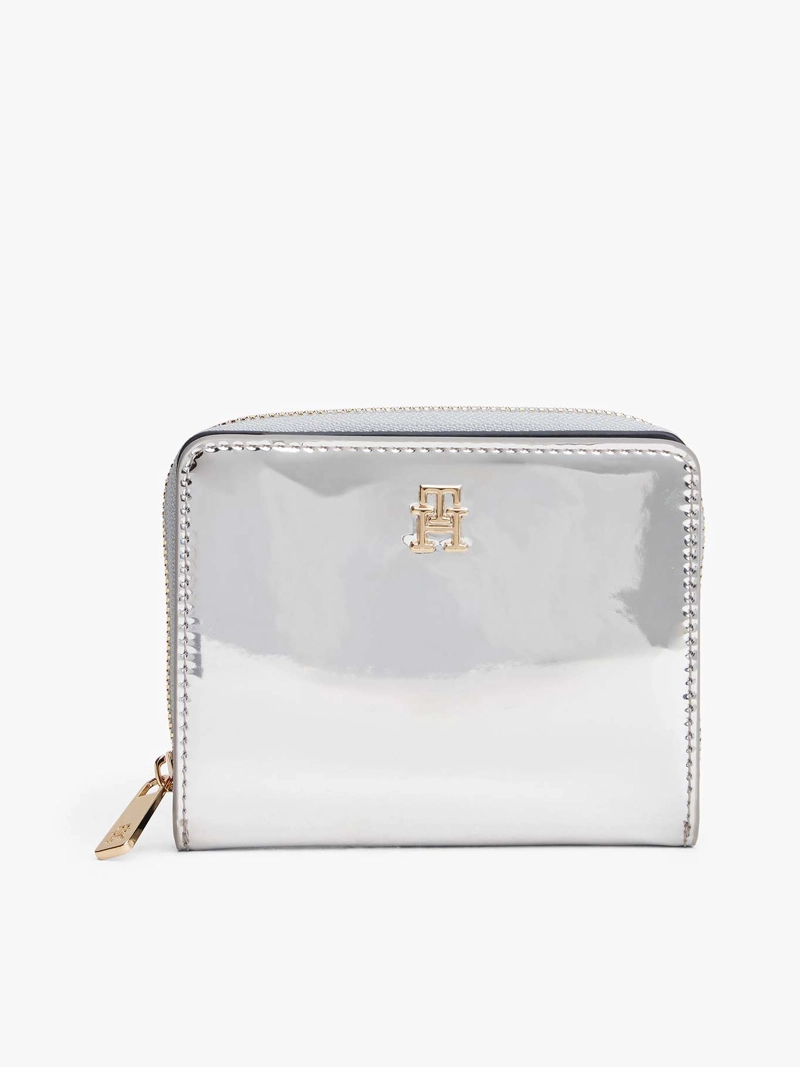 BILLETERA CON BROCHE ESSENTIAL - 1