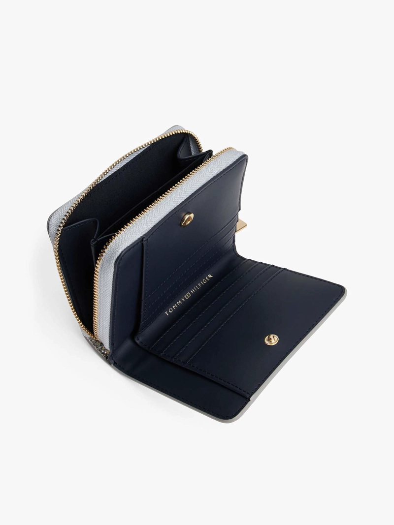 BILLETERA CON BROCHE ESSENTIAL - 3