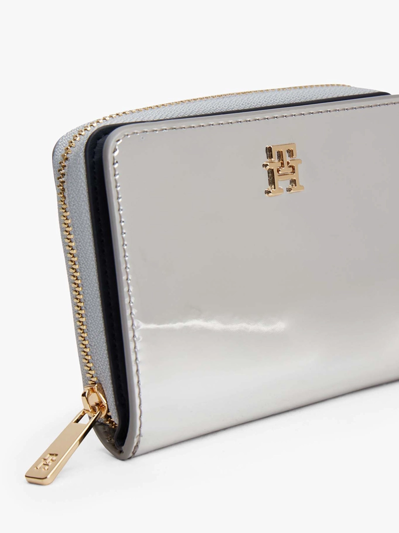 BILLETERA CON BROCHE ESSENTIAL - 4