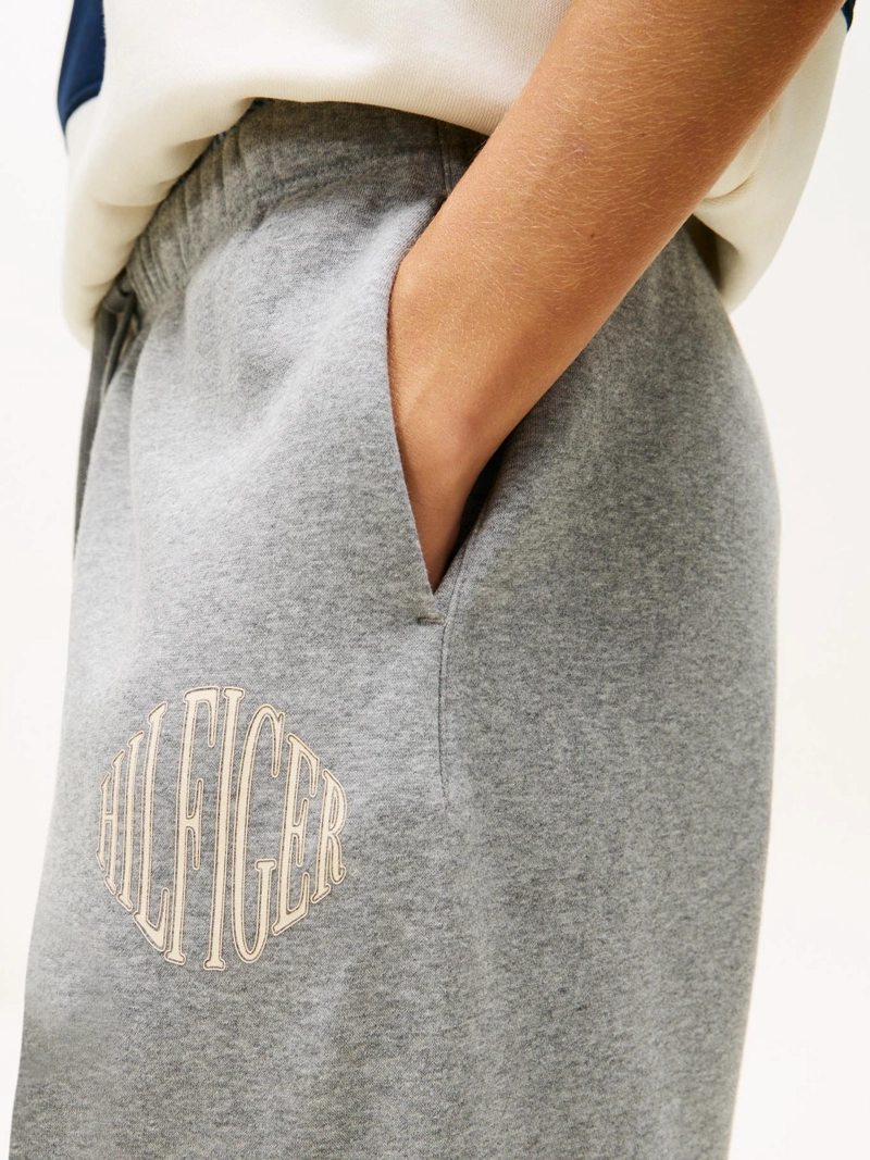 JOGGERS VARSITY CON LOGO GRAFICO - 4